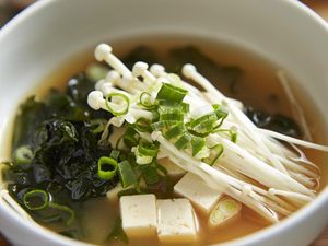 Sudah Terbukti! 5 Makanan Khas Jepang Ini Bikin Panjang Umur Sudah Terbukti! 5 Makanan Khas Jepang Ini Bikin Panjang Umur