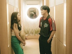 Romantis Banget! Aksi Rizky Febian dan Mahalini di BNI Java Jazz 2022