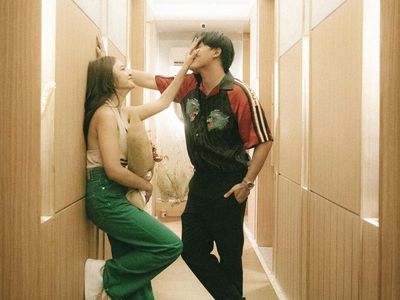 Senyum Mahalini Resmi Jadi Pacar Rizky Febian