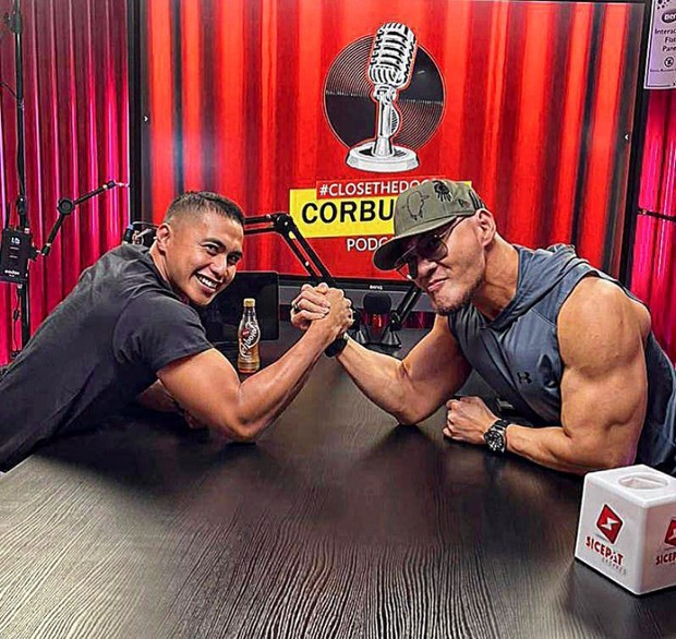 Podcast close the door