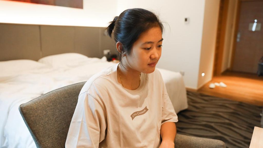 Gaya Pebulutangkis Putri Amalia Cahaya Pratiwi Asyik Nonton Drakor Gaya Pebulutangkis Putri Amalia Cahaya Pratiwi Asyik Nonton Drakor