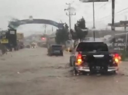 Penampakan Banjir di Dataran Tinggi Dieng Sore Tadi