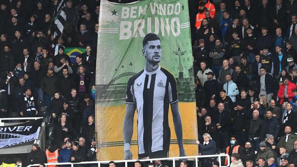 Gegap Gempita Fans Newcastle Sambut Debut Bruno Guimaraes