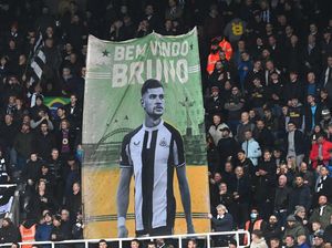 Gegap Gempita Fans Newcastle Sambut Debut Bruno Guimaraes