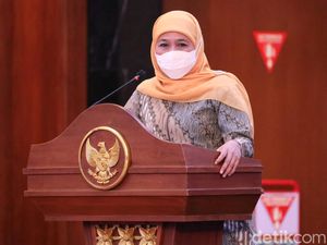 Jatim Terapkan E-Perda, Khofifah: Regulasi Pusat Daerah Lebih Sinkron Jatim Terapkan E-Perda, Khofifah: Regulasi Pusat Daerah Lebih Sinkron