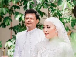 Selamat! Inna Kamarie Lepas Status Janda, Ini Sosok Suaminya