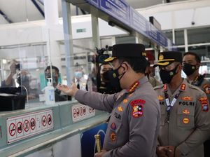Kapolri Cek Kesiapan Travel Bubble, Tegaskan Harus Sesuai Prosedur dan Prokes Kapolri Cek Kesiapan Travel Bubble, Tegaskan Harus Sesuai Prosedur dan Prokes