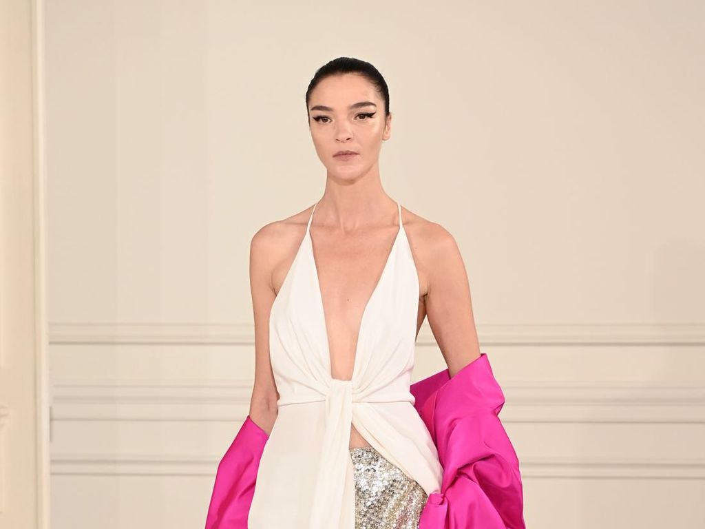10 Koleksi Busana Valentino Couture Spring/Sumer 2022