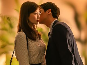 Bintangi Film 18+ Love and Leashes, Seohyun Sempat Khawatir Karena Hal Ini Bintangi Film 18+ Love and Leashes, Seohyun Sempat Khawatir Karena Hal Ini