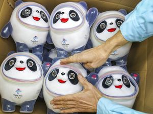 Maskot Olimpiade Beijing Diburu Warga, Begini Proses Pembuatannya