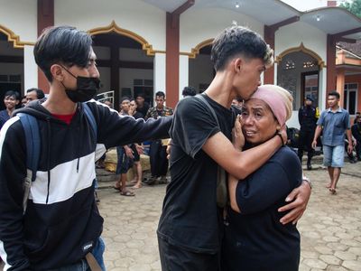 Momen 64 Warga Wadas Purworejo Dibebaskan