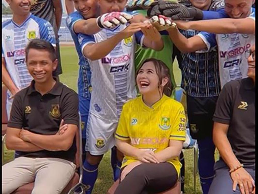 Mengulas Seberapa Cuan Bisnis Klub Bola yang Lagi Digandrungi Artis Mengulas Seberapa Cuan Bisnis Klub Bola yang Lagi Digandrungi Artis
