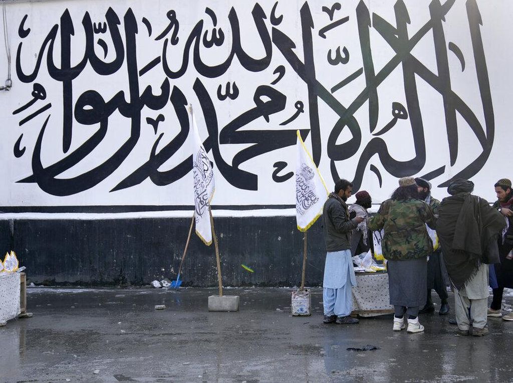 Manuver Baru Taliban Ganti Bendera Nasional Afghanistan Manuver Baru Taliban Ganti Bendera Nasional Afghanistan