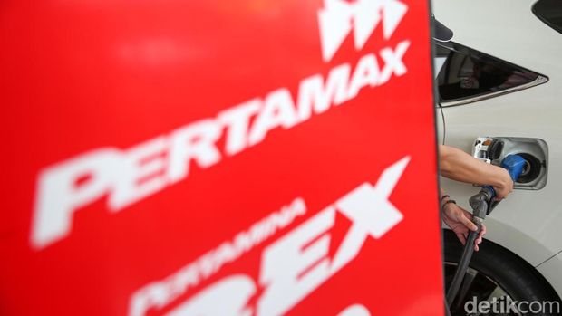 Pihak PT Pertamina (Persero) sedang mengkaji terkait kenaikan harga bahan bakar minyak (BBM) Pertamax. Nantinya, harga BBM RON 92 itu bakal mengalami kenaikan.