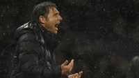 Di tangan Antonio Conte, Tottenham Hotspur sepertinya butuh waktu buat kembali ke papan atas dan meraih titel juara (AP/Alastair Grant)