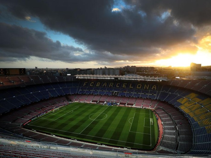 BARCELONA, SPAIN - MARCH 13: General view inside the stadium ahead of  the UEFA Champions League Round of 16 Second Leg match between FC Barcelona and Olympique Lyonnais at Nou Camp on March 13, 2019 in Barcelona, . (Photo by Maja Hitij/Getty Images)