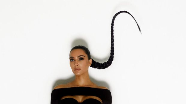 Kim Kardashian di Vogue Maret 2022