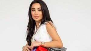 8 Foto Hedon Crazy Rich Dubai yang Beli Kado Rp 215 Juta untuk Diri Sendiri
