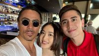 Pesona Natasha Wilona Saat Makan di Resto Salt Bae hingga Minum Teh di Pantai