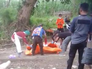 Pedagang Bawang yang Tenggelam di Sungai Jombang Ditemukan Tewas Pedagang Bawang yang Tenggelam di Sungai Jombang Ditemukan Tewas