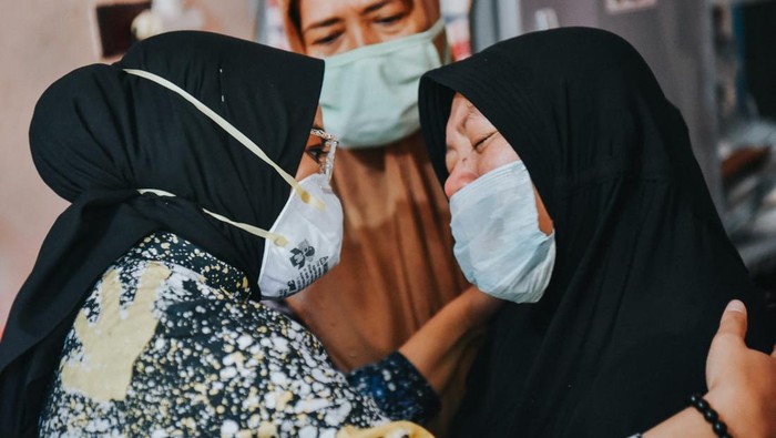 Perjuangan Ahmad Faruq Idhom Afi, pesepak bola berbakat Surabaya dalam melawan sakit yang diderita kini telah usai. Ia mengembuskan napas terakhir pada Rabu (9/2/2022).