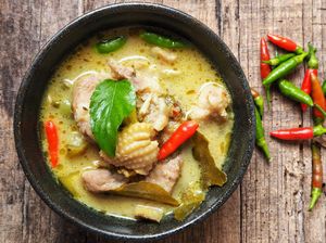 Resep Kari Ayam Cabe Hijau Berkuah Pedas Gurih Sedap Resep Kari Ayam Cabe Hijau Berkuah Pedas Gurih Sedap