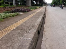 detikcom Do Your Magic: Genangan Aneh Jl DI Panjaitan Mulai Tertangani