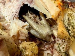 Temukan Ceker di Ayam Panggang, Wanita Ini Trauma Tak Mau Makan Daging