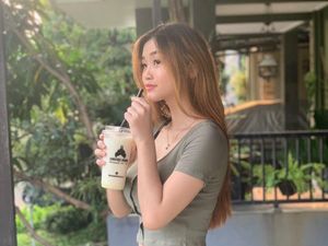 Anastasya Khosasih, Selebgram Seksi yang Hobi Jajan Kaki Lima