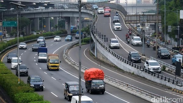Anies Pamer Tingkat Kemacetan Jakarta Menurun, Begini Lalin Pagi Ini