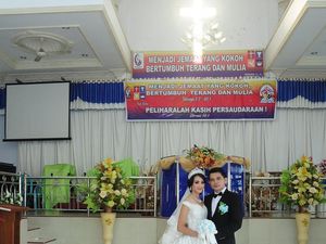 Viral Dulu Guru Kini Suami, Pria Ini Menikahi Muridnya di SMP