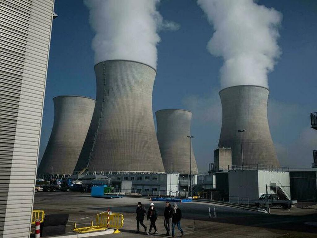 Bangkitkan Industri Nuklir Prancis, Macron Niat Bangun 14 Reaktor