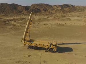 Iran Pamer Rudal Baru, Diklaim Bisa Jangkau Israel