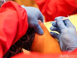 RI Sudah Endemi COVID, Warga Ingin Vaksin Kini Harus Bayar? Ini Kata Kemenkes