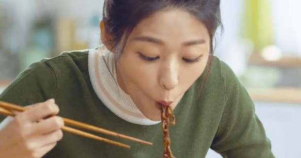 Orang Korea Rayakan Black Day dan White Day/Foto: koreaboo.com Selain Valentine, Orang Korea Juga Rayakan Black Day dan White Day