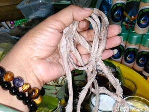 Penyesalan Wanita di Surabaya Usai Curi Tali Pocong