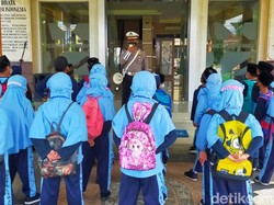 Anak Usia Dini di Banyuwangi Belajar Lalu Lintas Lewat Polisi Sahabat Anak