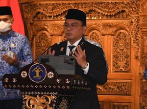 Sekjen Kemenkum HAM Bagi Tips Hadapi Pandemi COVID-19 ke Pegawai Sekjen Kemenkum HAM Bagi Tips Hadapi Pandemi COVID-19 ke Pegawai