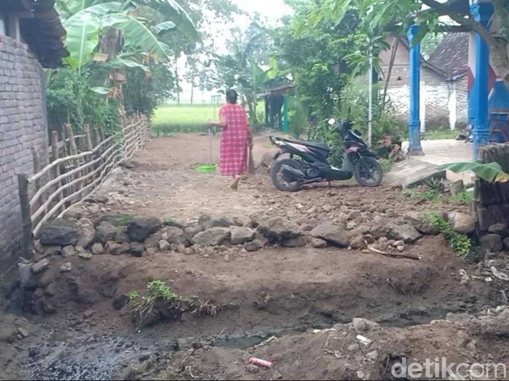 Kasus Selokan Halangi Akses Jalan di Magetan Berakhir Happy Ending Kasus Selokan Halangi Akses Jalan di Magetan Berakhir Happy Ending