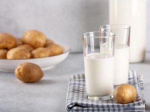 Bukan dari Kacang, Susu Nabati Ini Dibuat dari Kentang Bukan dari Kacang, Susu Nabati Ini Dibuat dari Kentang