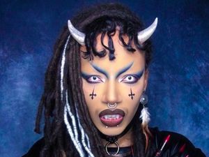 Horor, Wanita Ini Identifikasi Diri Sebagai Boneka Setan, Begini Wujudnya Horor, Wanita Ini Identifikasi Diri Sebagai Boneka Setan, Begini Wujudnya