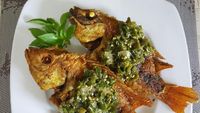 10 Resep Ikan Goreng Berbumbu Sedap, Cabe Ijo hingga Sambal Kencur