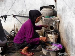 Warga 2 Dusun di Ngawi Tak Berani Pakai Air Sumur Asin untuk Bangun Rumah Warga 2 Dusun di Ngawi Tak Berani Pakai Air Sumur Asin untuk Bangun Rumah