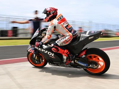 Aksi Pebalap Jajal Sirkuit Mandalika di Hari Kedua Tes MotoGP