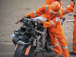 Dovizioso Jadi Korban Pertama Sirkuit Mandalika: Crash, Motornya Hancur Berantakan