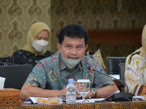 PPP Minta Cabut Aturan JHT, Curiga Dipakai Bukan untuk Pekerja