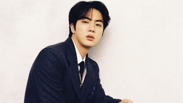 Diam-diam menghanyutkan, sepertinya Jin 'BTS' tipe pacar yang akan mengajak makan malam romantis saat valentine /  foto: instagram.com/jin