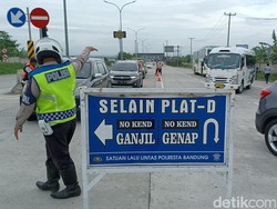 Ganjil Genap di Gerbang Tol Soroja, Polisi Putar Balik Kendaraan