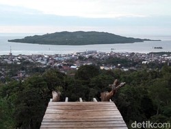 Sedang Hits di Mamuju, Kafe-Villa di Bukit dengan Panorama yang Instagramable