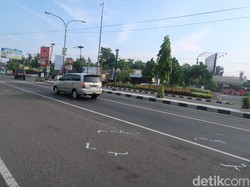 Begini TKP Bus Tabrak 6 Mobil-2 Motor di Simpang Ketandan Bantul